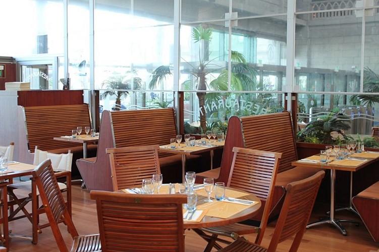 Cherbourg-en-Cotentin_Le Quai des Mers-salle du restaurant