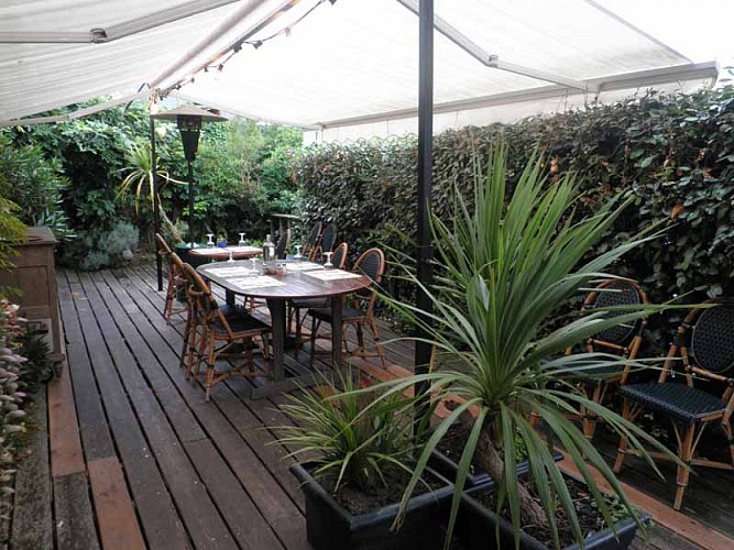 Regnéville Restaurant Le Jules Gommès Terrasse