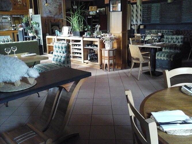 LH - Le Bouche à oreille -  1