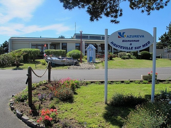 AZUREVA-Hauteville-sur-mer-3