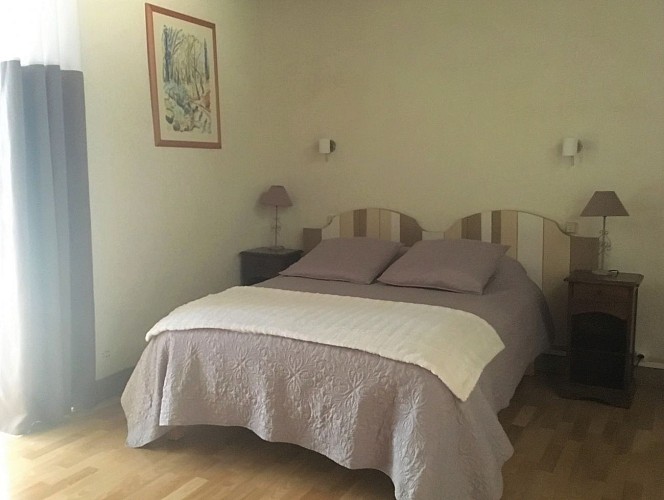 Monet chambre lit nouv