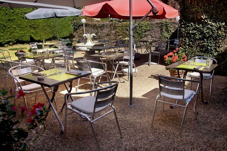 Le Souham Hotel and Restaurant