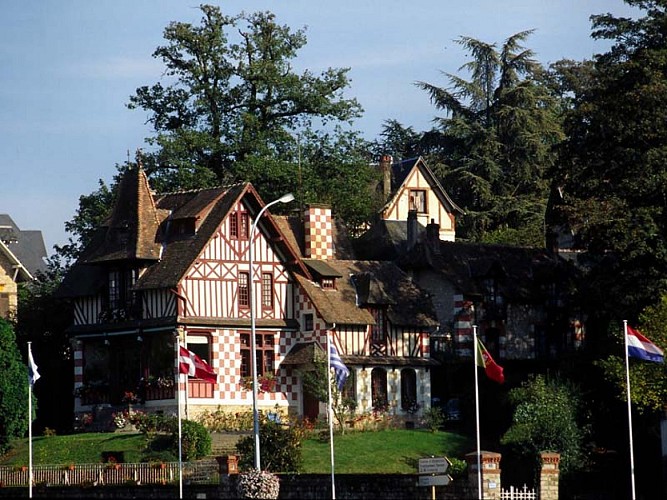 Patrimoine Belle-Epoque - Bagnoles de l'Orne