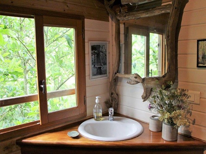 LA-CABANE-PERCHE-BELLOU-LE-TRICHARD