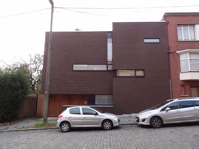 Maisons géométriques de la rue Walthère Dewé