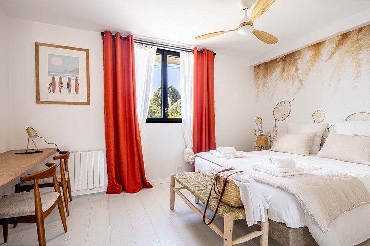 Biarritz Surf Lodge Tiki