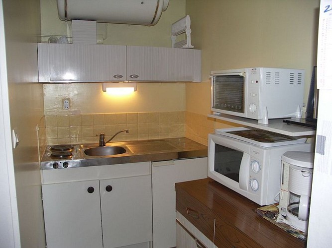 Meuble-82B-le-vieux-moulin-Bagnoles