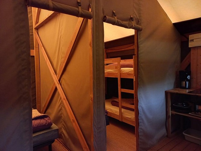 tente-nature-et-eau-camping-de-la-rouvre