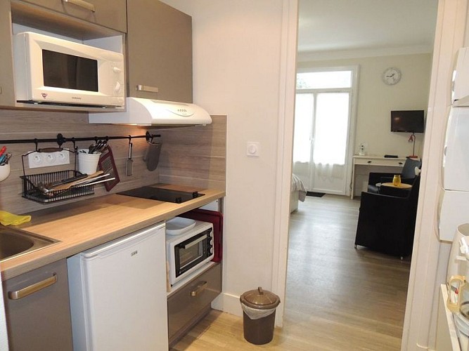 Le-Cassigny-20-Bagnoles