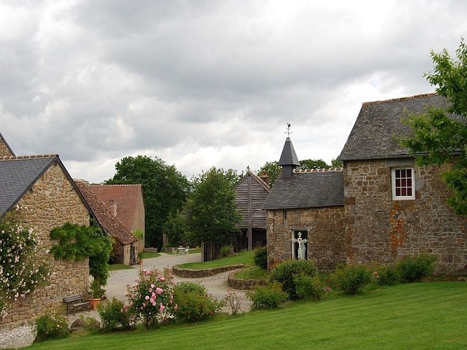 Hameau-de-la-Fouquiere-Joue-du-Bois