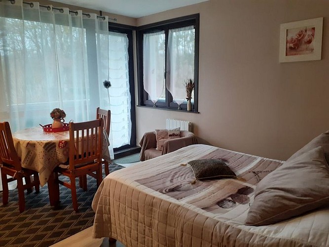 La-Montjoie-3-Bagnoles