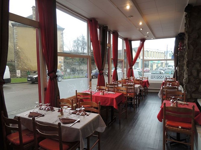 Hotel-Restaurant-Le-Hussard-Alencon