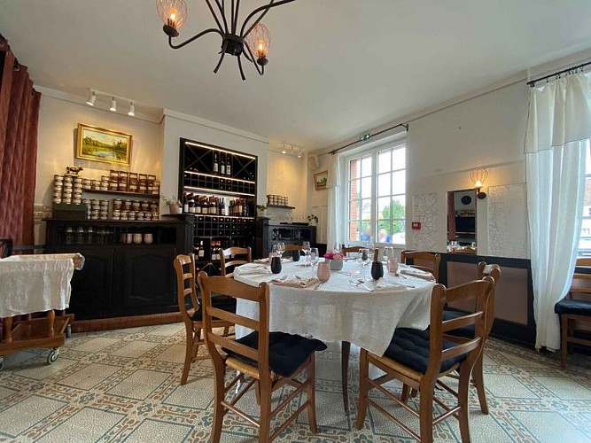 Restaurant Le Montligeon_La Chapelle-Montligeon2024©M.BESLIN-Tourisme61 800x600