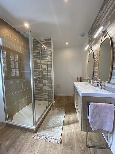 CHAMBRES D’HÔTES LA BELLE AVETTE