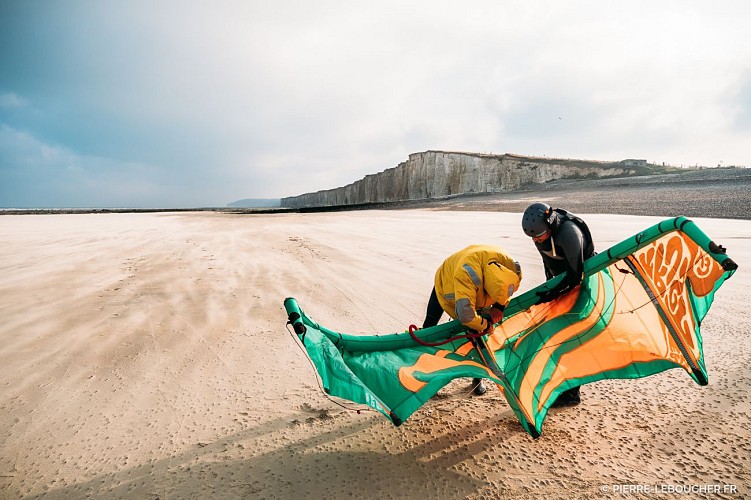 LOI_st-aubin-sur-mer_albatre-kite-surf©pierre-leboucher-2020 (4)