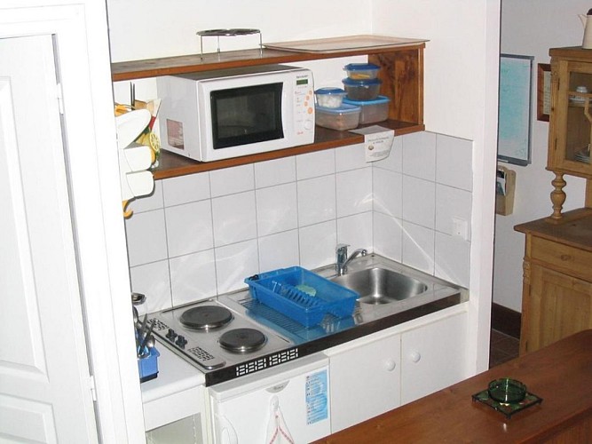 Granges-du-bout-de-la-Ville-Montville-2025-kitchenette
