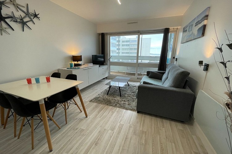 Appartement avec vue latérale sur l'océan dans le quartier des Becs à Saint Hilaire de Riez
