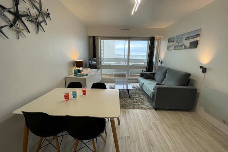 Appartement avec vue latérale sur l'océan dans le quartier des Becs à Saint Hilaire de Riez