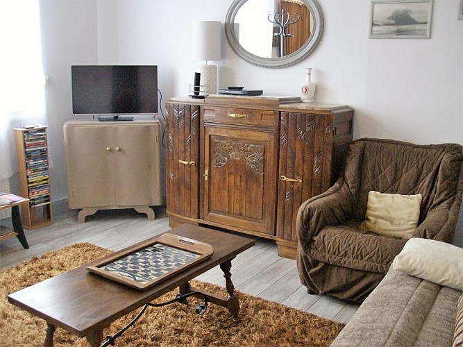 Eu_Chez-Suzy-et-Gerard_Salon@M-MEULEMEESTER_2020