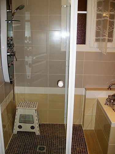 Eu_Chez-Suzy-et-Gerard_Douche@M-MEULEMEESTER_2020