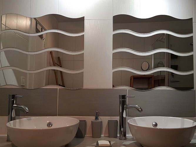 Gite Villequier le 1882 salle de bain bis 