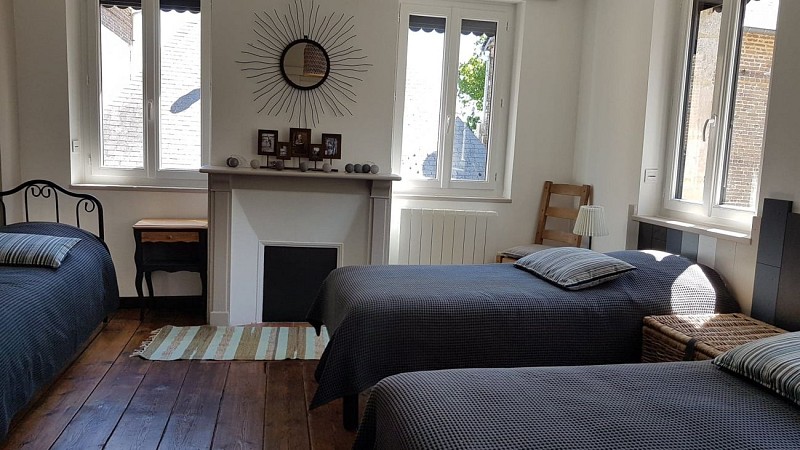 Gite Villequier Le 1882 Chambre 17m3, 2 lits simples, lit banquette &amp; rangements