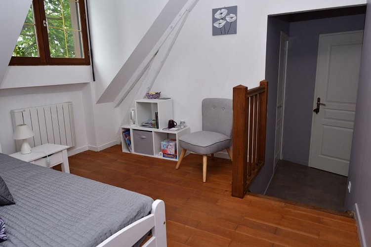 chambre 1 côté pensées salon   1