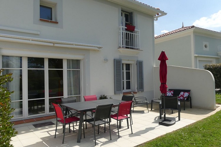 Maison au golf des Fontenelles, piscine, proche de Saint Gilles Croix de Vie