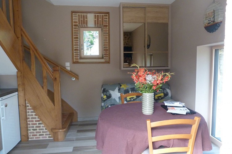 Ternon-Pigeonnier-salon-clevacances