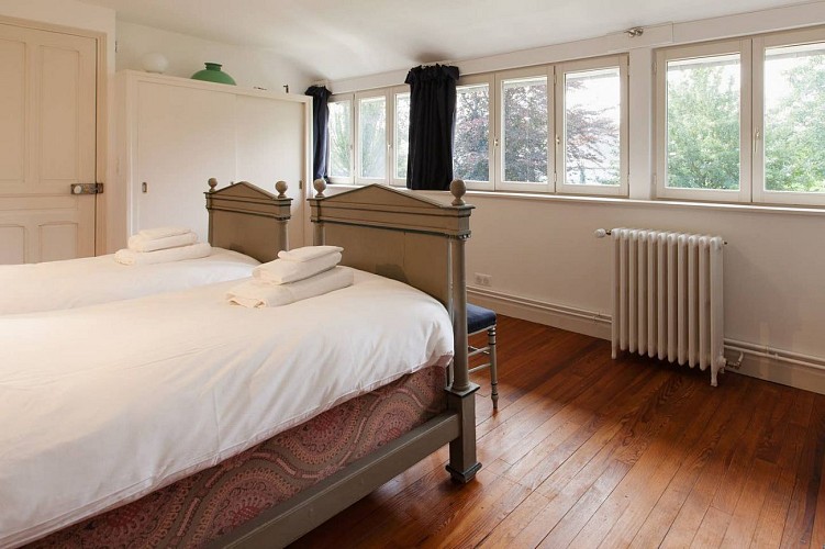 la chambre donnant sur le jardin