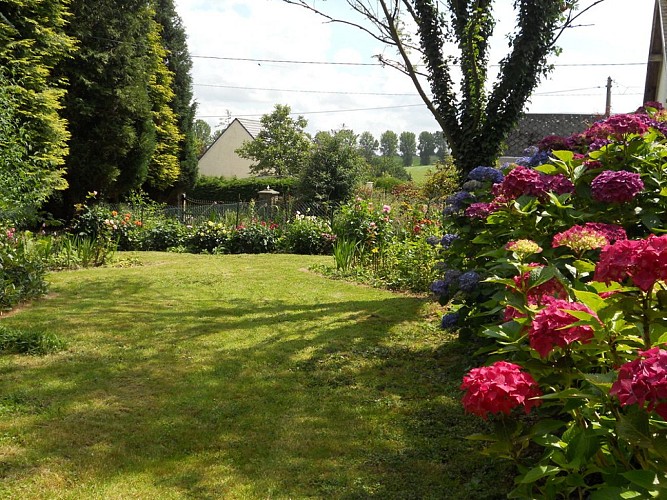 Exterieur-jardin-Meuble-GUEDON-Melamare