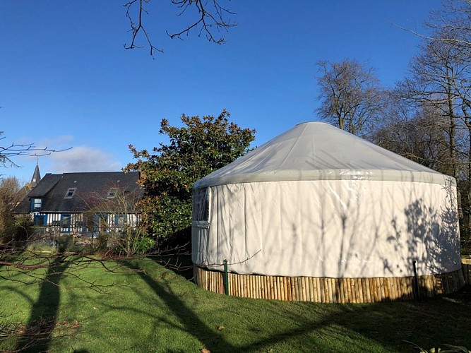 Hautot-Saint-Sulpice_Yourte-Basanta©Claeyssens-2021