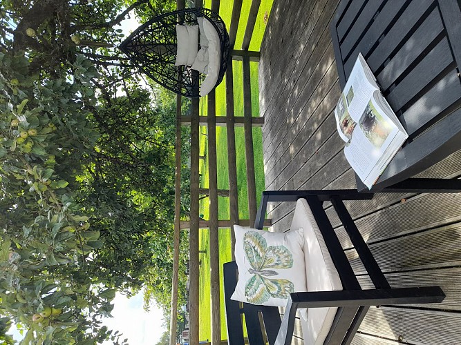 Gîte à la ferme/ferme du Manoir/terrasse/M. et Mme BRUMENT Caux Seine Tourisme