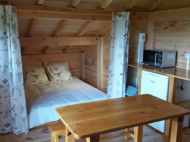 Trappeur - Les Cabanes d'Eddie - Avesnes-en-Val ©Ayral