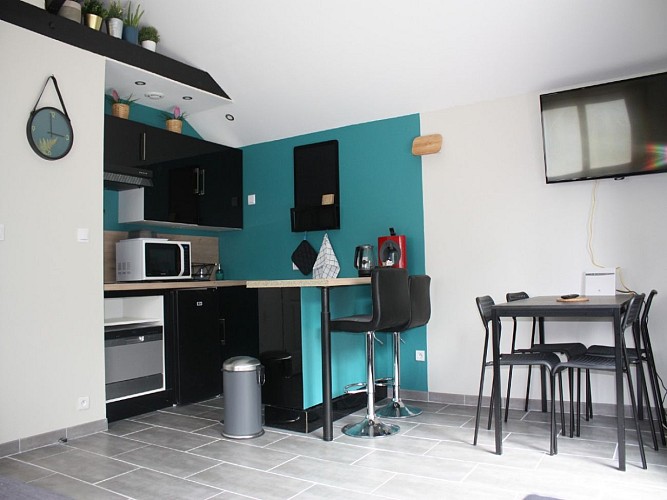 Chez Bérengère et Julien cuisine salle à manger meublé Saint Jean de la Neuville Caux Seine toursime ©M. Gratigny