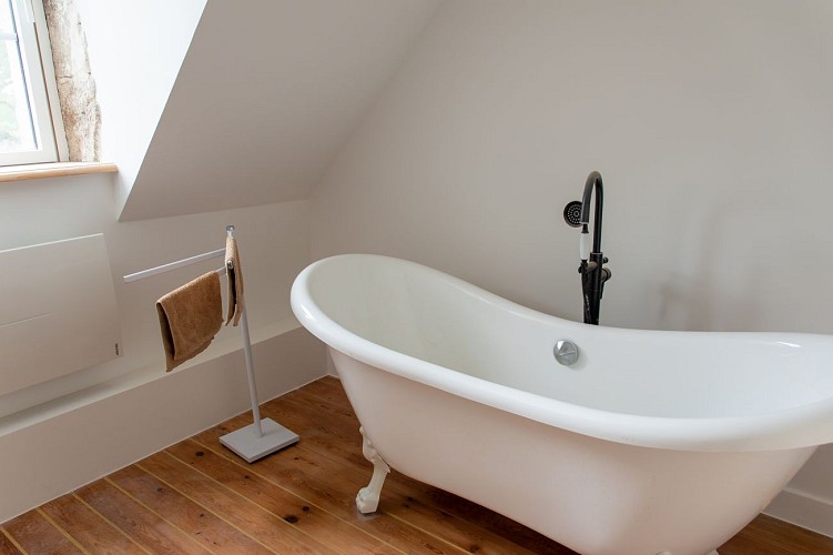 CHÂTEAU DE SAINT-ETIENNE-DU-BOIS