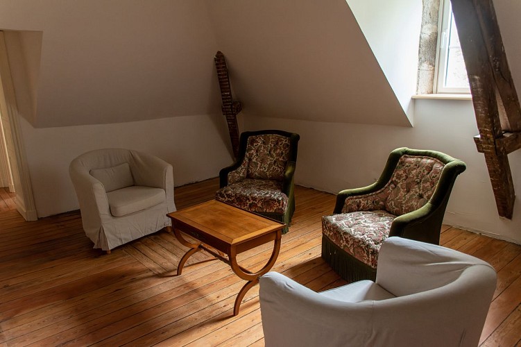 CHÂTEAU DE SAINT-ETIENNE-DU-BOIS