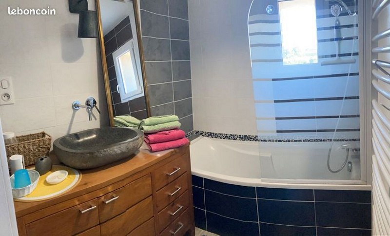 CHAMBRES D'HÔTES "LA PRUNELLE"