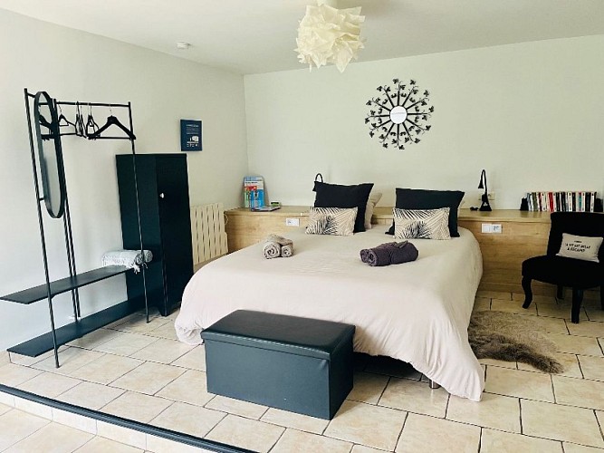 CHAMBRE &amp; CAUX - THIERGEVILLE - 2024