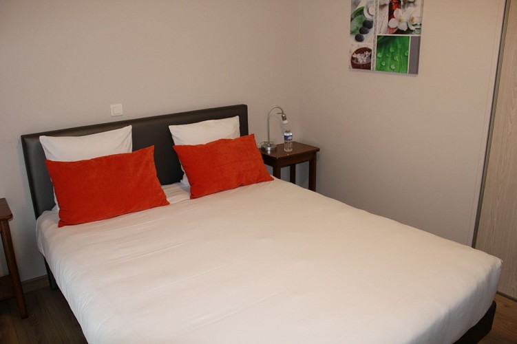 HOT Hôtel-Restaurant La Paix - Forges-les-Eaux