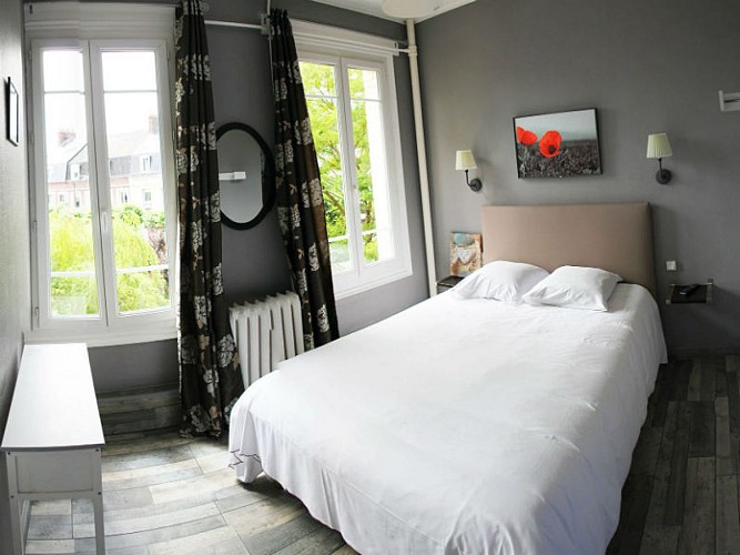 chambre-hotel-sympa-lillebonne