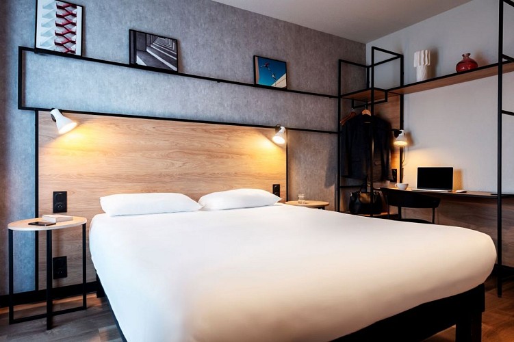 MERCURE CH DE MARS CHAMBRE