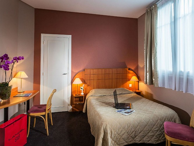 pg-pg-astrid-ch57-005