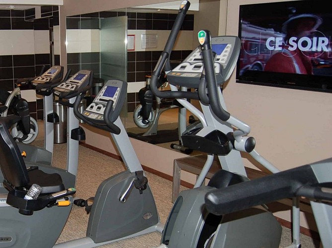 IBIS CHAMP DE MARS 9