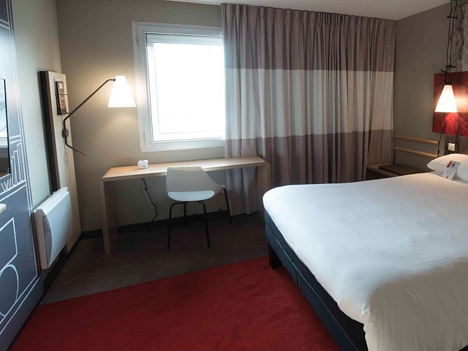 IBIS CHAMP DE MARS 3