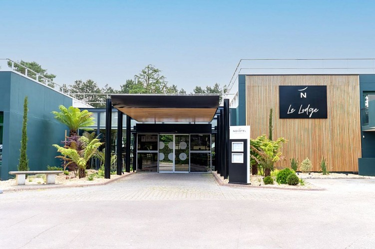 NOVOTEL 3