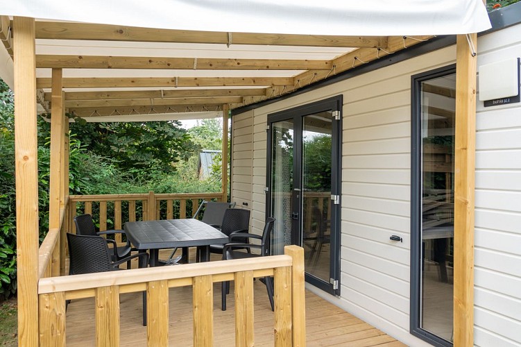 Terrasse d'un mobil-home 2 chambres