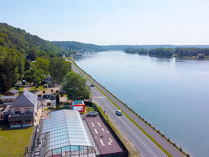 Camping Barre y Va vue aérienne Villequier Rives en Seine Caux Seine tourisme
