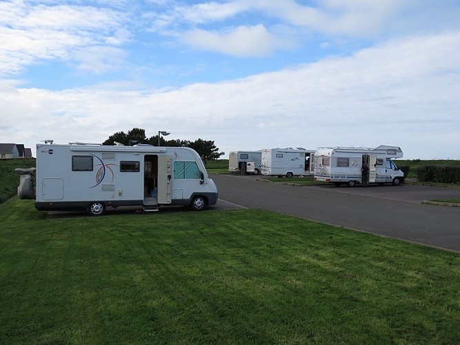 Aire de stationnement et de service du Funiculaire (grande aire)