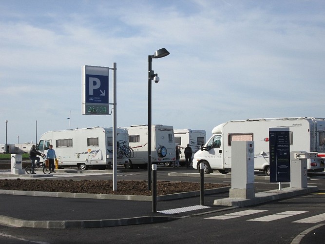 Aire de stationnement et de service du front de mer